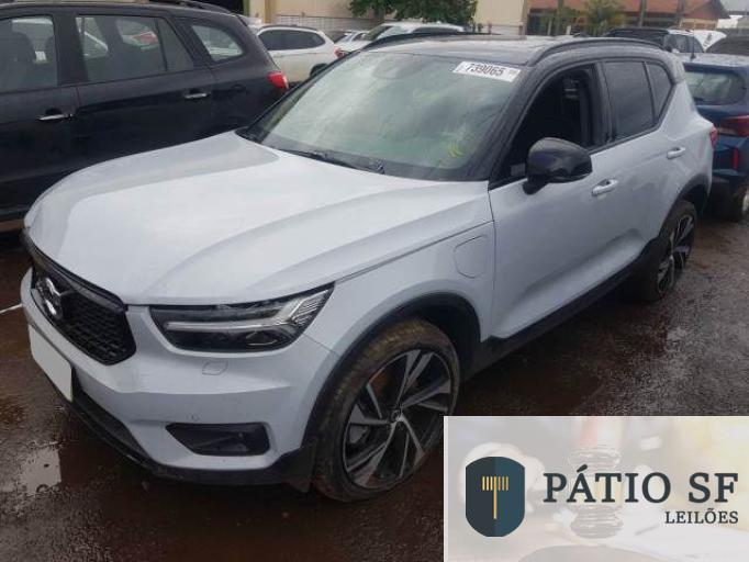 VOLVO XC40 21/21